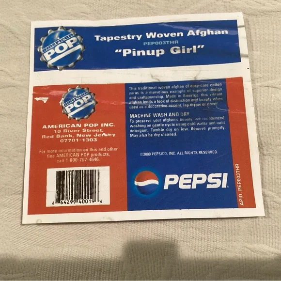 🔵 Vintage & NEW - Pepsi “Pinup Girl” Throw Blanket Afghan - Dated 2000 Last One - Picture 6 of 11